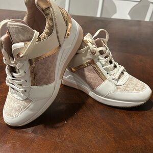 Michael Kors Women's Cream and Gold Sneakers